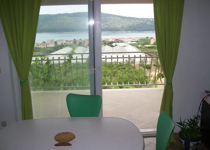 Lägenhet Roza Trogir