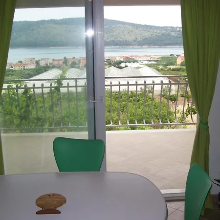 Lägenhet Roza Trogir